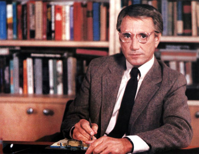 Файл:Still of the Night Scheider.jpg