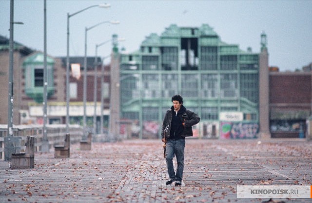 Файл:City by the Sea 2002 movie screen 3.jpg