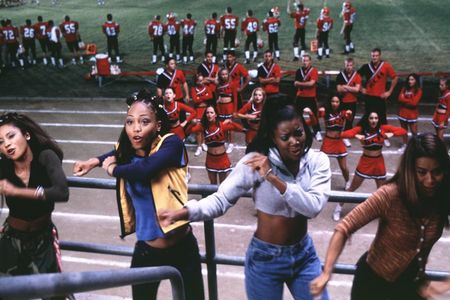 Файл:Bring It On 2000 movie screen 3.jpg