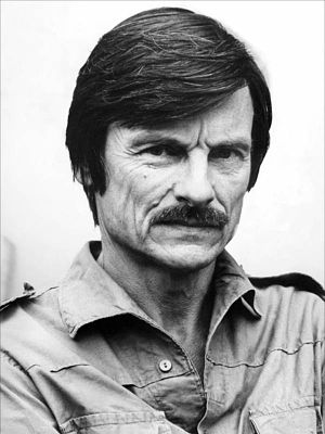 Файл:300px-Andrei Tarkovsky.jpg