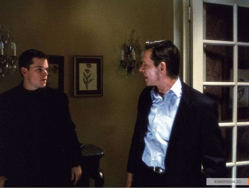 Файл:The Bourne Identity 2002 movie screen 1.jpg