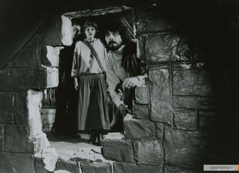 Файл:The Amityville Horror 1979 movie screen 3.jpg