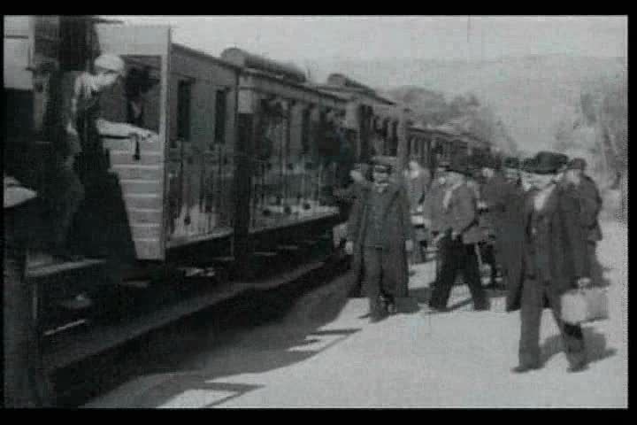 Железнодорожный приезд. Прибытие поезда братьев Люмьер. Прибытие поезда на вокзал ла-СИОТЫ.